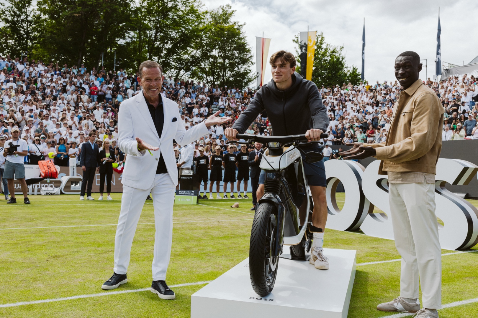 BOSS Open 2024 — NOVUS bike winner prize ceremony